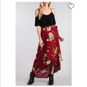 BLU PEPPER SKIRT😍